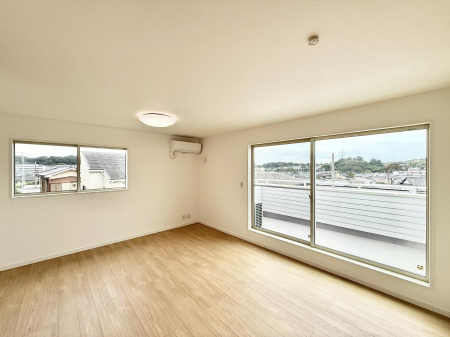 ���r���O ���������S�n�̂����A���z�̃��r���O