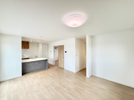 ���r���O ���������R�Ɖ�b�����܂��A�S�n�悢�ЂƂƂ�