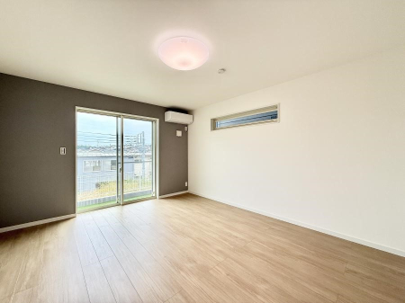 �Q�� ���������̔z�u��ʋC���̗ǂ��݌v�ŕ����̋�C�������炸�A��ɐV�N�ȋ�C������܂�