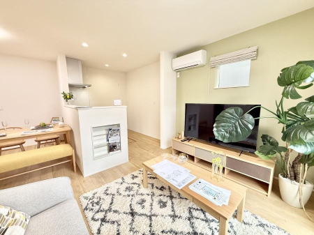 ���r���O ���������S�n�̂����A���z�̃��r���O