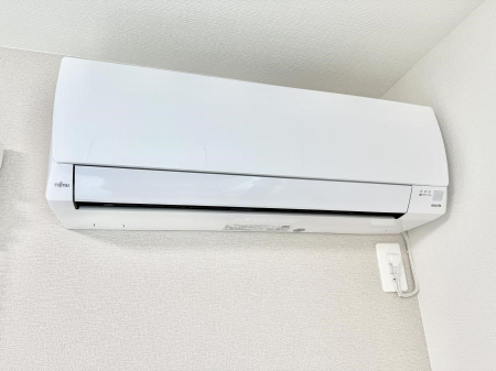 ���̑����� �ݔ����������G�A�R���ݒu�ς�