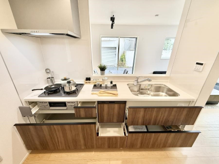 �L�b�`�� ���������y���݂ƐH�ׂ�K����͂���L�b�`��