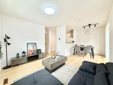 ���r���O ���������났�ƏΊ炪�W�܂�A�S���܂郊�r���O