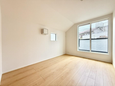 �Q�� ���������̔z�u��ʋC���̗ǂ��݌v�ŕ����̋�C�������炸�A��ɐV�N�ȋ�C������܂�