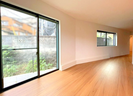 ���r���O �傫�ȑ�����������薾�邢��Ԃł��������������܂�