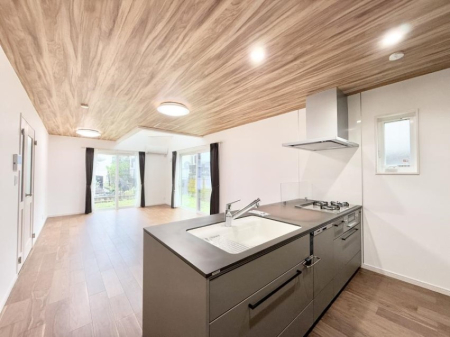 �L�b�`�� �����������������Ԃ����܂��A�Ί炠�ӂ��L�b�`��