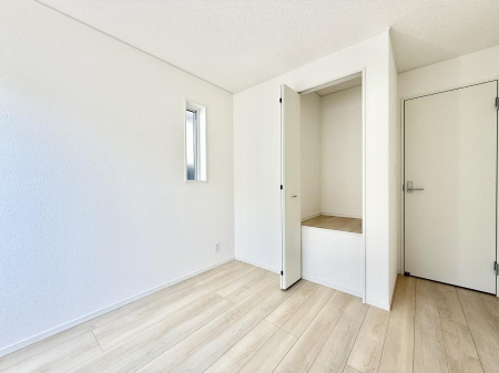 �q������ �������v���C�x�[�g��ԂƂ��ĐÂ��ŗ�������������񋟂��Ă���܂�