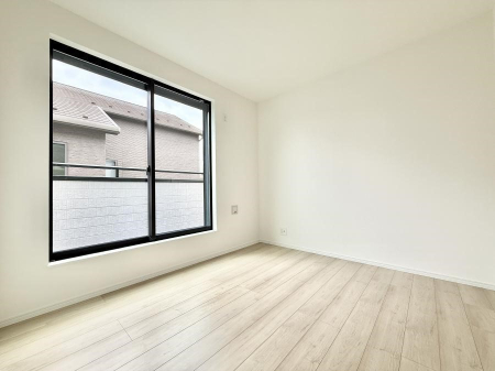 �Q�� �������傫�ȑ��͊J����������A���邳�ʕ��o�b�`���ł�