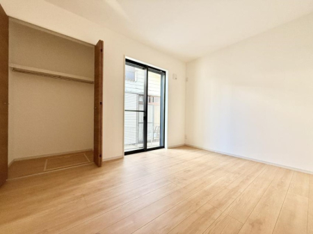 ���̑����� �������傫�ȑ��͊J����������A���邳�ʕ��o�b�`���ł�