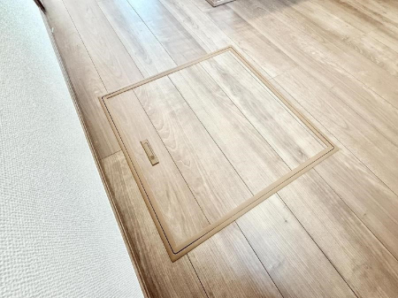 ̑ ݔBꂽ[Xy[XŉƑŜXbL