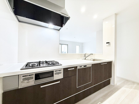 �L�b�`�� ��������b���[�܂�ΖʃL�b�`���I�Ƒ��Ƃ̉�b���͂��݂܂�  