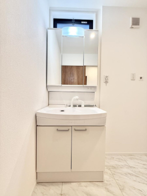 ���ʑ�E���ʏ� �������Ƒ��݂�Ȃ��g���₷���z�u�ł�