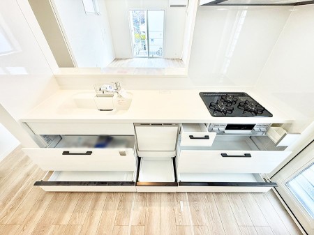 �L�b�`�� �������Ƒ����J��[�߂�A������̂���L�b�`��