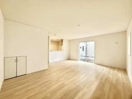 ���r���O ���������났�ƏΊ炪�W�܂�A�S���܂郊�r���O