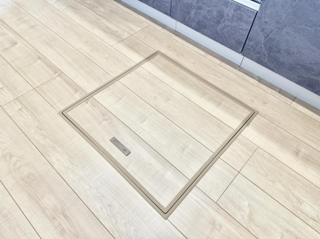 ���̑����� �ݔ����B�ꂽ���[�X�y�[�X�ŉƑS�̂��X�b�L��