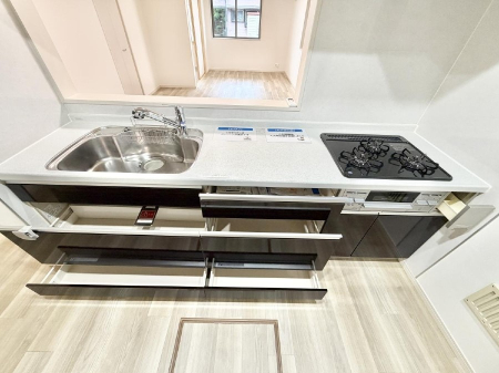 �L�b�`�� �����������������Ɗy�����Ȃ�A���K�ȃL�b�`�����