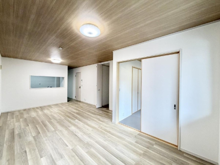 ���r���O ���������났�ƏΊ炪�W�܂�A�S���܂郊�r���O