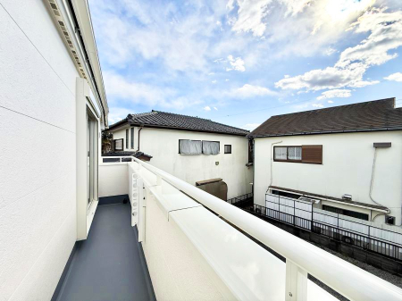 �o���R�j�[ ������ �G�߂̈ڂ낢����������J���I�ȋ�Ԃł�