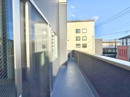 �o���R�j�[ ������ �G�߂̈ڂ낢����������J���I�ȋ�Ԃł�