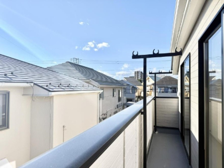 �o���R�j�[ ������ �G�߂̈ڂ낢����������J���I�ȋ�Ԃł�