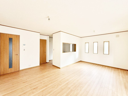 ���r���O ���������났�ƏΊ炪�W�܂�A�S���܂郊�r���O