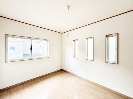 �Q�� ���������̔z�u��ʋC���̗ǂ��݌v�ŕ����̋�C�������炸�A��ɐV�N�ȋ�C������܂�