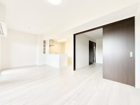 ���r���O ���������C�ɓ���̏ꏊ�ŁA�̂�т�Ƃ������Ԃ�