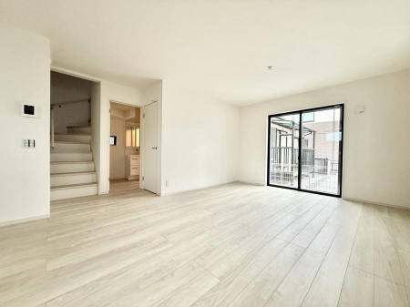 ���r���O ���������S�n�̂����A���z�̃��r���O