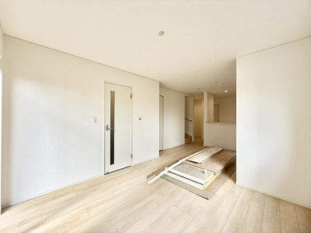 ���r���O ���������R�Ɖ�b�����܂��A�S�n�悢�ЂƂƂ�