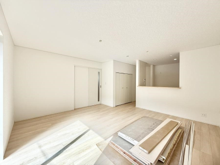 ���r���O ���������났�ƏΊ炪�W�܂�A�S���܂郊�r���O