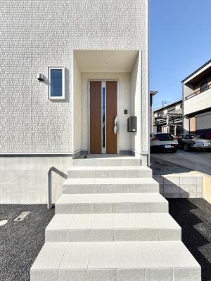 ���� �O�ρ� �V���v���Ŕ������A�Z�܂��̑���ۂ��ʂ錺�ւł�