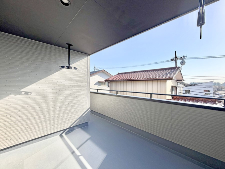 �o���R�j�[ �������V����C�ɂ������󕨂�������C���i�[�o���R�j�[�I  