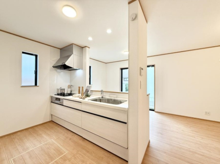 �L�b�`�� �����������������Ԃ����܂��A�Ί炠�ӂ��L�b�`��