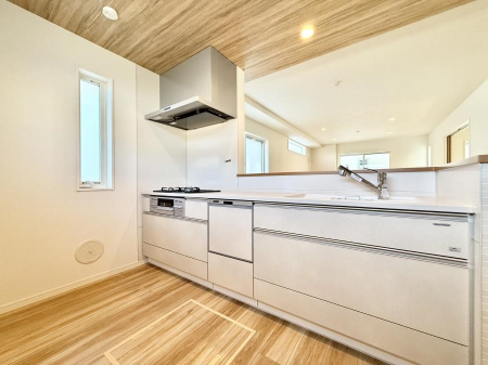 �L�b�`�� �������Ƒ��ƂȂ���A�R�~���j�P�[�V�����̏�