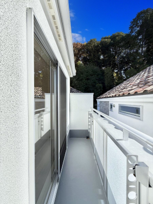 �o���R�j�[ ������ ���R��g�߂Ɋ�����A�J���I�ȃo���R�j�[