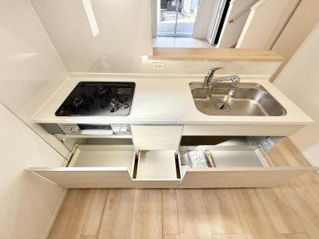 �L�b�`�� �������Ƒ����J��[�߂�A������̂���L�b�`��