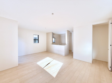 ���r���O ����