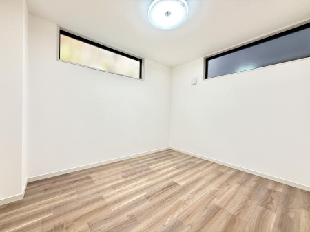 �q������ ������2�ʍ̌��Ŗ��邢�����I  