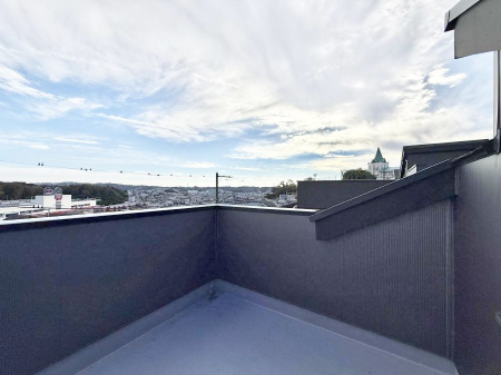 �o���R�j�[ ������ ���R��g�߂Ɋ�����A�J���I�ȃX�J�C�o���R�j�[