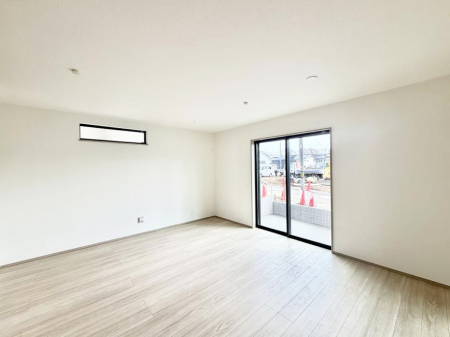 ���r���O ����