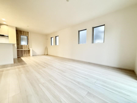 ���r���O ���������S�n�̂����A���z�̃��r���O