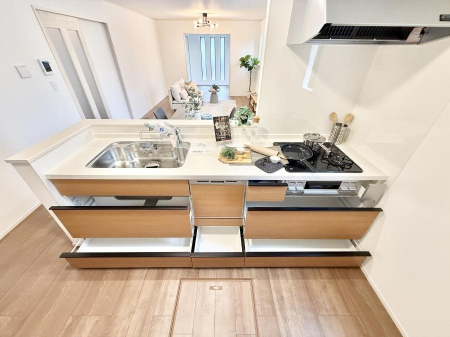 �L�b�`�� �������Ƒ����J��[�߂�A������̂���L�b�`��