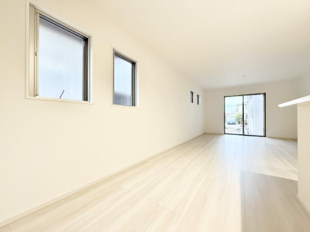 ���r���O ���������났�ƏΊ炪�W�܂�A�S���܂郊�r���O