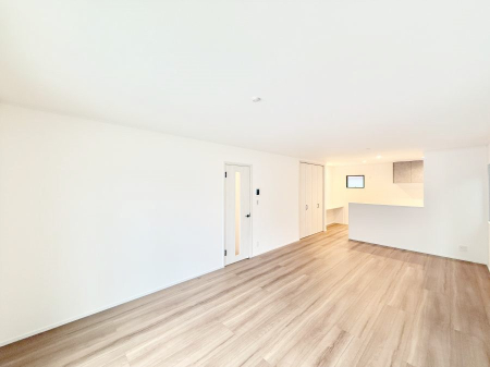 rO ƑRƏW܂AyԂ߂郊rO