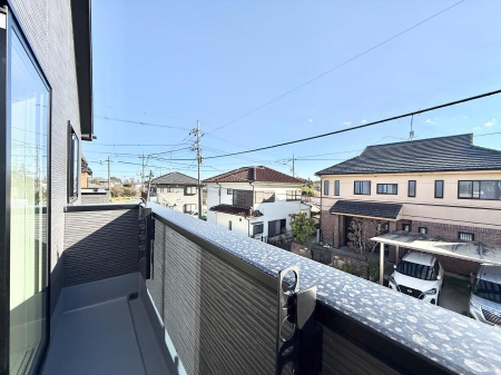 �o���R�j�[ ������ �G�߂̈ڂ낢����������J���I�ȋ�Ԃł�