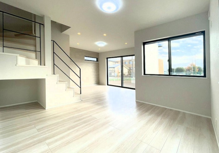 ���r���O ���̊Ԃɂ��Ƒ����W�܂����Ⴄ����ȃ��r���O�����ł����