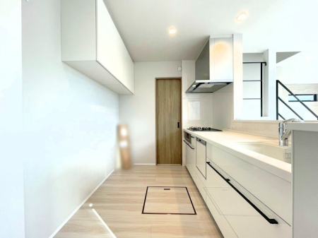 �L�b�`�� ���[�͖L�x�ȃV�X�e���L�b�`���ł��I