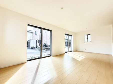 ���r���O ���������R�Ɖ�b�����܂��A�S�n�悢�ЂƂƂ�