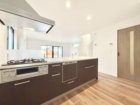 �L�b�`�� �������Ƒ����J��[�߂�A������̂���L�b�`��