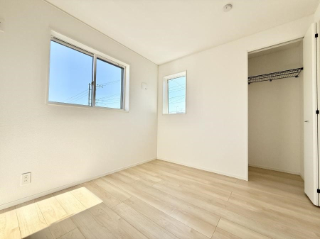 �q������ �������v���C�x�[�g��ԂƂ��ĐÂ��ŗ�������������񋟂��Ă���܂�